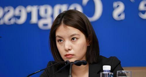 新闻大爆料韩国美女视频,揭秘幕后真相与网络传播效应  第2张